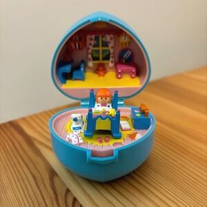 Vintage Angel Pocket/Polly Pocket - Bedroom ring case